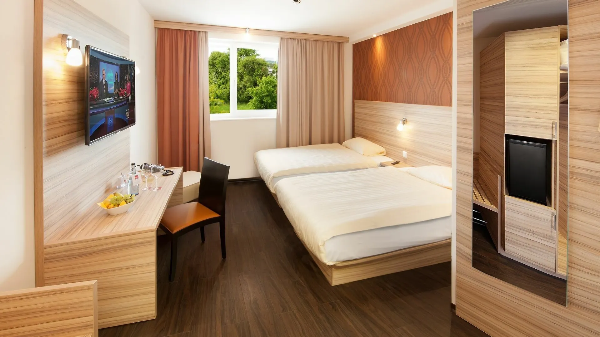 ***  Messe & Airport Hotel シュトゥットガルト ドイツ